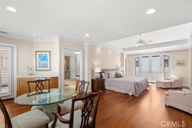 Detail Gallery Image 30 of 48 For 521 via Lido Nord, Newport Beach,  CA 92663 - 5 Beds | 4/2 Baths