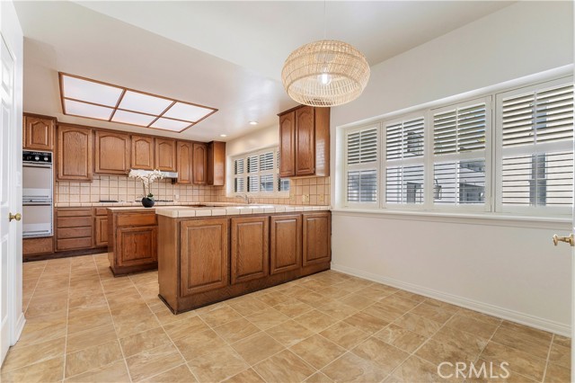 1567 Westholme Avenue, Los Angeles CA: https://media.crmls.org/medias/706f90b9-cc17-45fd-8f2d-20d2fcfc16e6.jpg