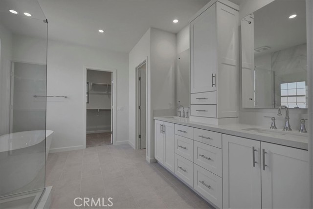 228 Birdseye, Irvine CA: https://media.crmls.org/medias/7070006d-ad16-4d4f-81c0-6d421c668ee3.jpg