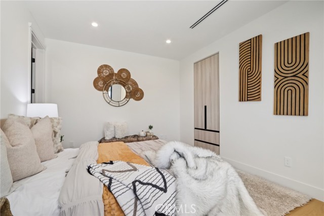 18200 Sheffield Lane, Porter Ranch CA: https://media.crmls.org/medias/70700318-b37b-4f0f-8724-e35921345013.jpg