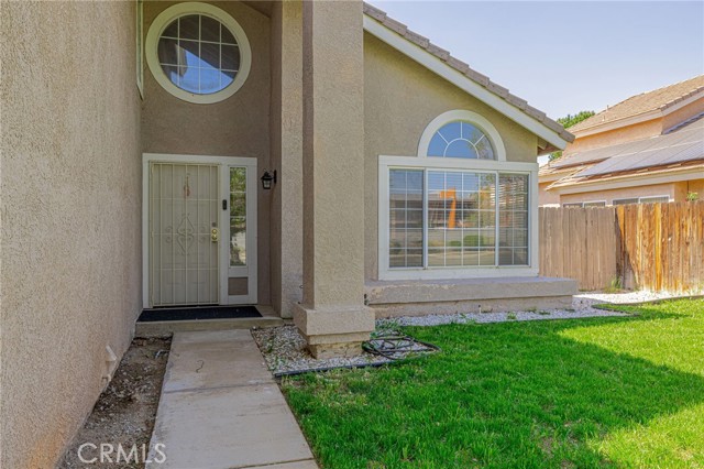 Detail Gallery Image 8 of 39 For 3336 E Avenue Q10, Palmdale,  CA 93550 - 4 Beds | 3 Baths
