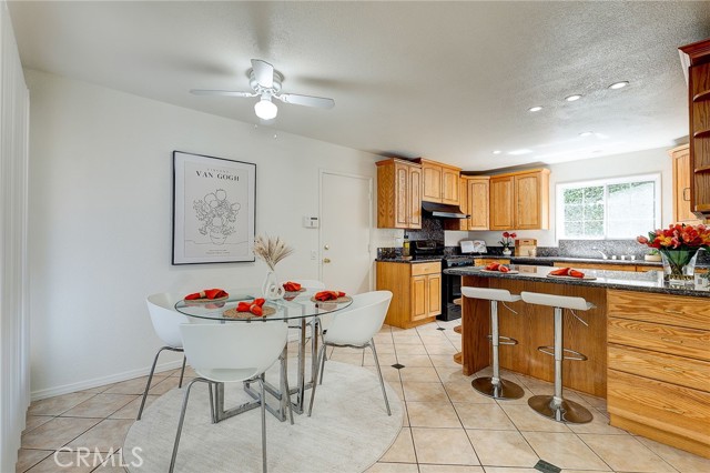 Detail Gallery Image 13 of 30 For 26134 Roymor Dr, Calabasas,  CA 91302 - 4 Beds | 3 Baths