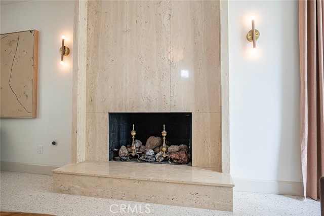 6360 E Vera Crest Drive, Long Beach CA: https://media.crmls.org/medias/7070f0c1-2b54-4ba2-857c-3ca4088a76e0.jpg