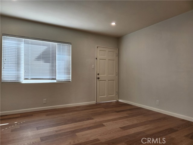 Detail Gallery Image 9 of 9 For 1123 E Chestnut St #B,  Glendale,  CA 91205 - 1 Beds | 1 Baths