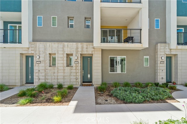 Detail Gallery Image 1 of 26 For 27461 Viero Pl, Valencia,  CA 91381 - 3 Beds | 4 Baths