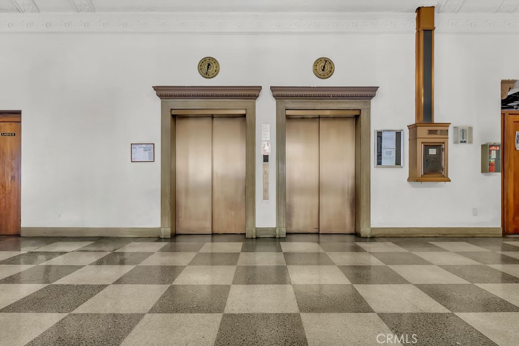 https://media.crmls.org/medias/707236e7-773f-4917-9c5e-0c12a025b856.jpg?preset=X-Large