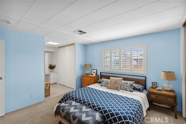 20701 Beach Boulevard, Huntington Beach CA: https://media.crmls.org/medias/7072dfd8-49cb-4d3b-bb43-d071eb066b31.jpg