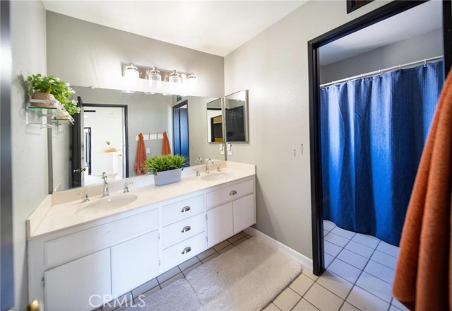 25444 Clover Glen Circle, Murrieta CA: https://media.crmls.org/medias/7072ecbe-0530-4165-a4d1-f556f99c1879.jpg