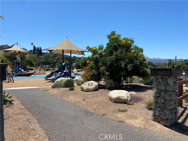 631 1/2 Benson Way, Thousand Oaks CA: https://media.crmls.org/medias/70732155-cc23-40ec-8122-c2712b4a55e9.jpg