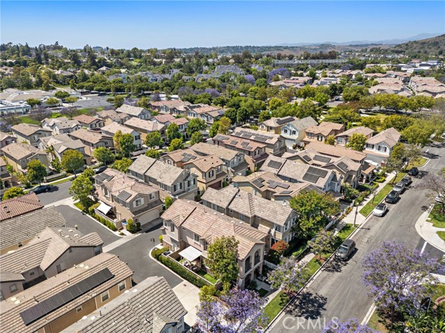 81 Mercantile Way, Ladera Ranch CA: https://media.crmls.org/medias/7073c621-5cb5-4759-a0ef-832050420e7e.jpg