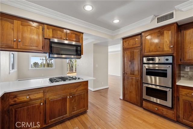 Detail Gallery Image 16 of 51 For 949 Falmouth St, Thousand Oaks,  CA 91362 - 4 Beds | 3/1 Baths