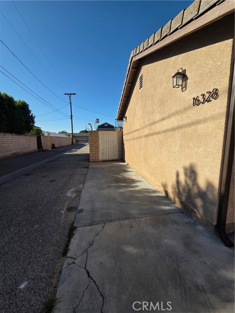 16328 Parthenia, North Hills CA: https://media.crmls.org/medias/7074bac8-ec3c-4abb-bd52-2cbd5522fba1.jpg