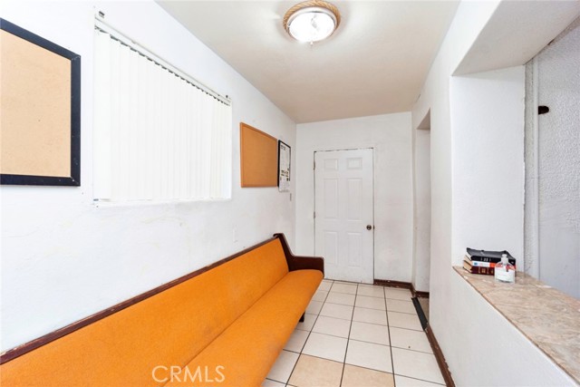 900 Sonora Street, Madera CA: https://media.crmls.org/medias/70750c28-eb79-416a-bf0d-d6a052d5c277.jpg