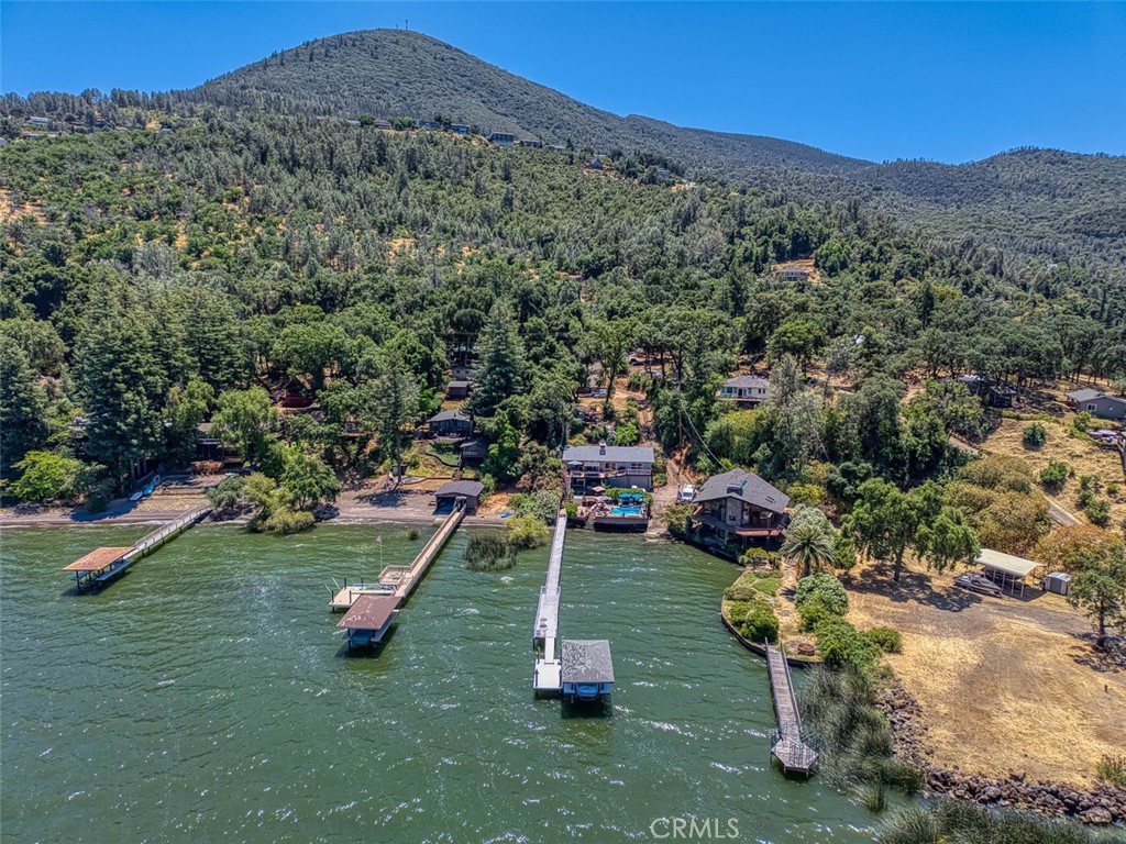 https://media.crmls.org/medias/70759483-e014-480c-9fc6-300563772053.jpg?preset=X-Large