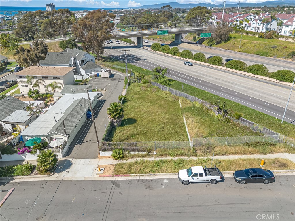 910 Windward Way