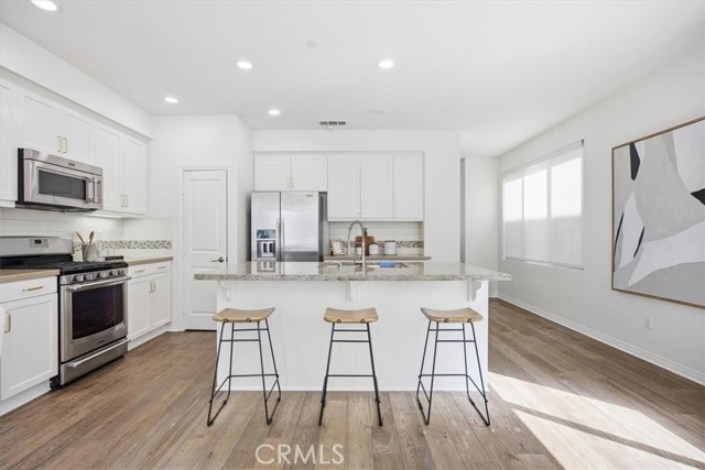 Image 7 of 32 For 12921 Union Avenue 107