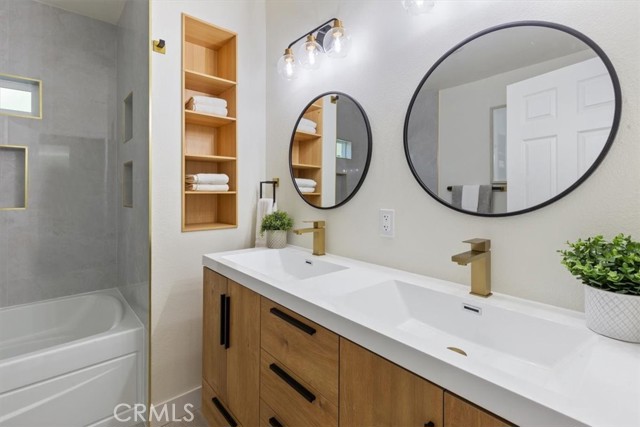 147 E 67th Way, Long Beach CA: https://media.crmls.org/medias/7076e14a-6932-4b2b-b72b-32d54c3071e0.jpg