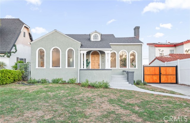 Detail Gallery Image 2 of 37 For 5414 Hillcrest, Los Angeles,  CA 90043 - 3 Beds | 2 Baths