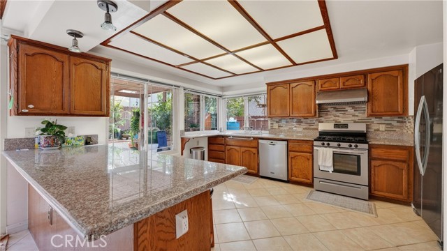 Detail Gallery Image 24 of 56 For 14272 Saarinen Ct, Irvine,  CA 92606 - 4 Beds | 2/1 Baths