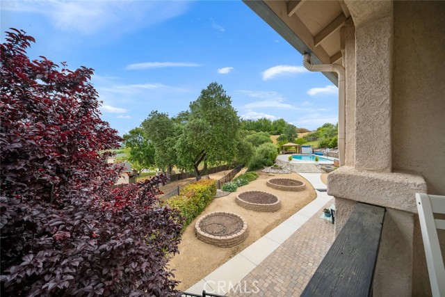 332 Susannah Lane, Paso Robles CA: https://media.crmls.org/medias/7078bb36-dd42-457b-a149-7ed912359169.jpg