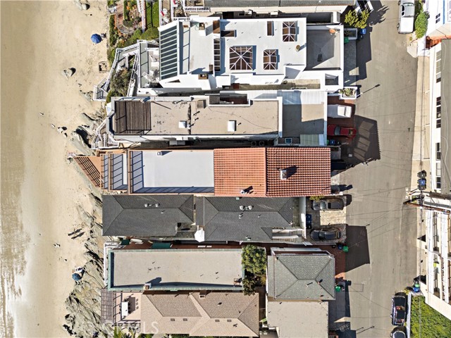 Detail Gallery Image 16 of 33 For 1045 Gaviota Dr #B,  Laguna Beach,  CA 92651 - 3 Beds | 3 Baths