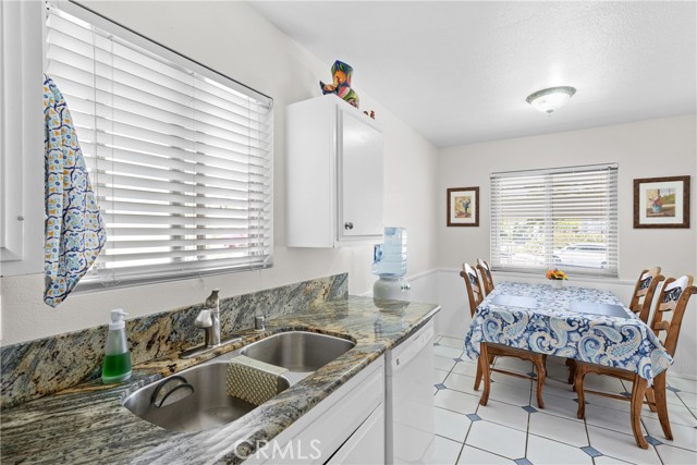 Detail Gallery Image 9 of 25 For 3280 Calle Osuna, Oceanside,  CA 92056 - 2 Beds | 2 Baths
