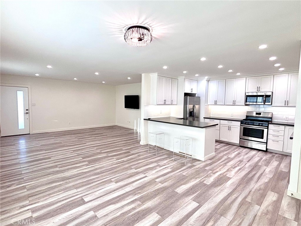 MLS #SB25276407 image #3