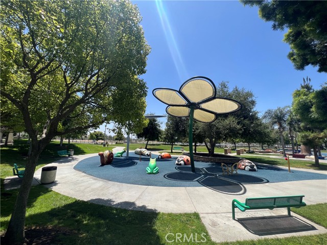 16036 Olivas Lane, Fontana CA: https://media.crmls.org/medias/707ace72-783f-46f3-8407-86c30d107030.jpg