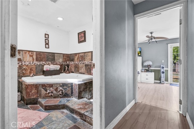 5725 5th Avenue, Los Angeles CA: https://media.crmls.org/medias/707af3cd-d162-4c28-a103-7e5a870603e6.jpg