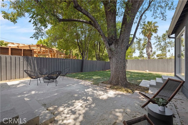 Detail Gallery Image 20 of 24 For 17807 Bullock St, Encino,  CA 91316 - 3 Beds | 2 Baths