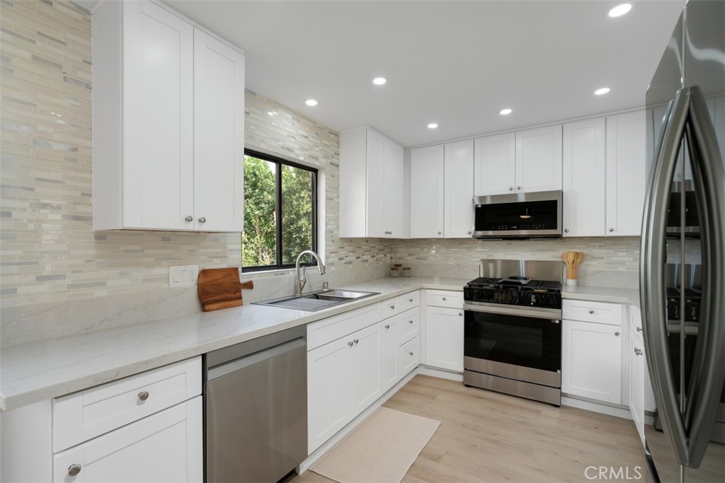 MLS #OC25238523 image #21