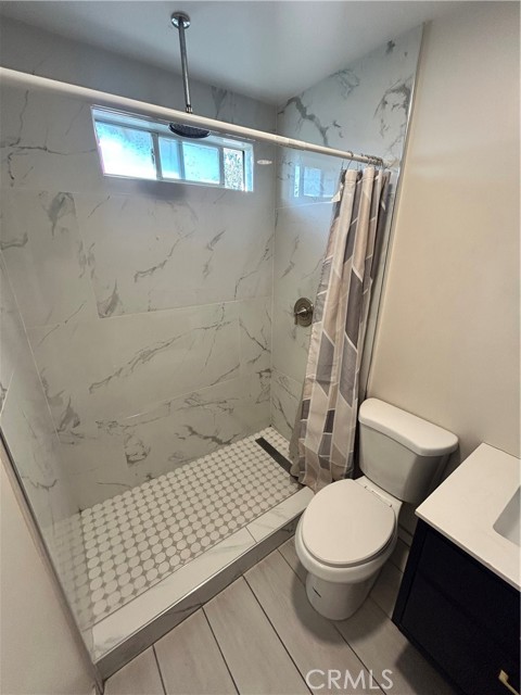 Detail Gallery Image 3 of 9 For 9775 Poplar Ave, Fontana,  CA 92335 - 4 Beds | 2 Baths