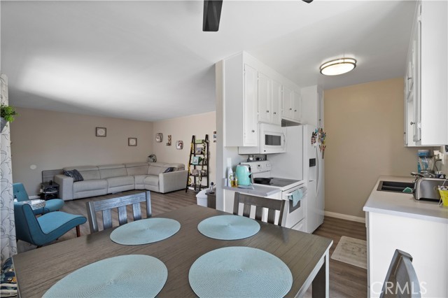 Detail Gallery Image 11 of 30 For 3500 Elm Ave #30,  Long Beach,  CA 90807 - 2 Beds | 2 Baths