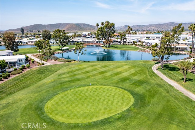 5001 W Florida Avenue, Hemet CA: https://media.crmls.org/medias/707d773f-6b85-48c4-8573-6178309ab8c2.jpg