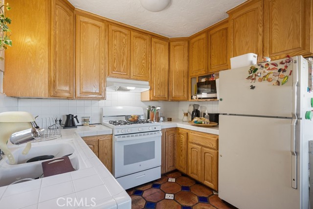 Detail Gallery Image 11 of 26 For 1119 Princeton Dr, Glendale,  CA 91205 - 2 Beds | 1 Baths