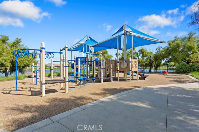 29548 Dry Creek Drive, Menifee CA: https://media.crmls.org/medias/707eb4b7-86f5-41c1-93b2-e6c2b627ac98.jpg