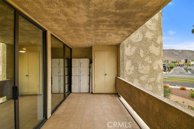 1660 S La Reina Way #2D, Palm Springs, CA 92264