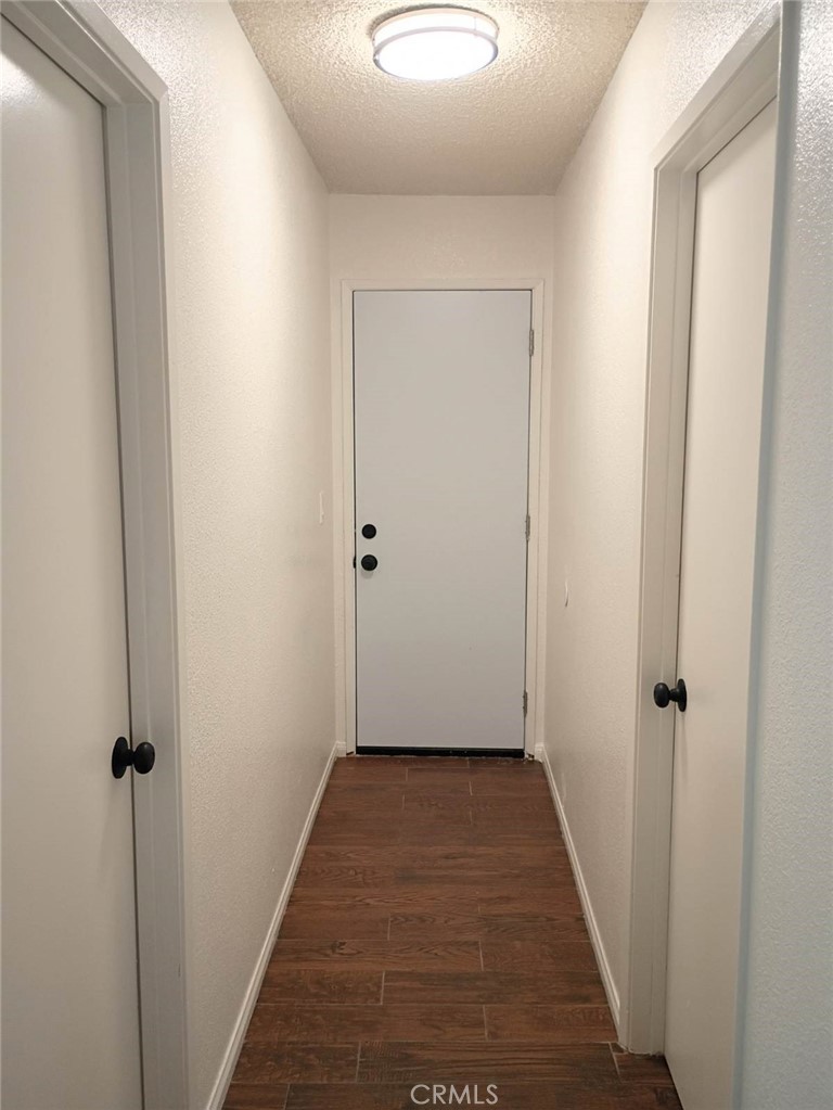 https://media.crmls.org/medias/707f7e0e-e2d6-4b0f-b89f-0f96301d34c6.jpg?preset=X-Large