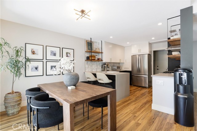 Detail Gallery Image 4 of 23 For 390 Deerfield, Irvine,  CA 92606 - 2 Beds | 1/1 Baths