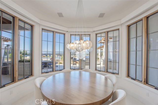 Detail Gallery Image 17 of 49 For 277 Crestview Ave, Camarillo,  CA 93010 - 5 Beds | 5/1 Baths