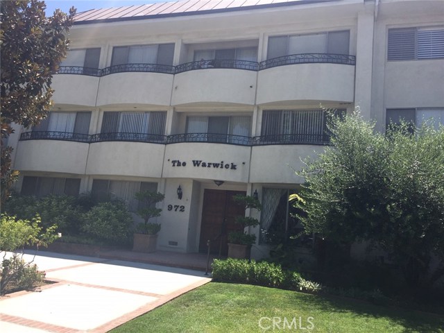 972 E California Boulevard 306 Pasadena, California Prime Pasadena desirable location! Welcome home to your spacious 2 bed/2 bath top floor condo. New painting, new carpet, corner unit condo boasts an excellent floor plan, natural sunlight, a large balcony, central air conditioning and heating, combo washer and dryer, and tremendous amount of storage. The kitchen has a breakfast nook, stone counters, a stainless steel oven, dishwasher and microwave unit. This unit also offers 2 side-by-side parking spaces. close to Cal-Tech, Polytechnic School and all that the South Lake shopping district has to offer.