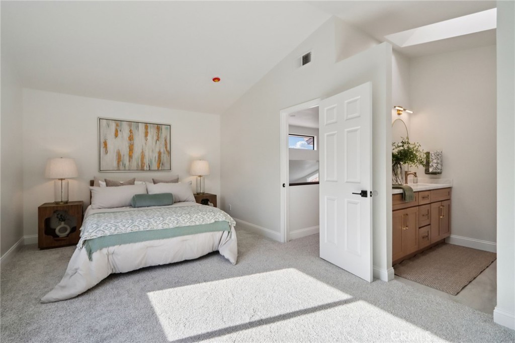 MLS #OC25272955 image #37