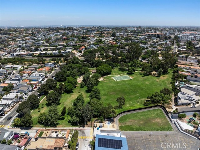 425 Gould Avenue, Hermosa Beach, California 90254, 4 Bedrooms Bedrooms, ,2 BathroomsBathrooms,Residential,For Sale,Gould,SB24122997