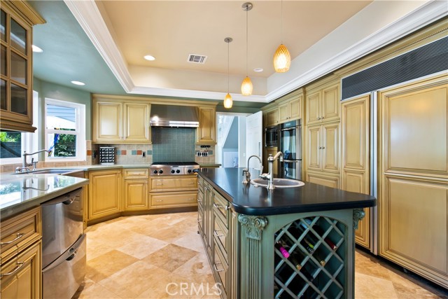 23943 Eagle Mountain Street, West Hills CA: https://media.crmls.org/medias/7082505b-1a0e-4e2b-972b-b74a5b1af27d.jpg