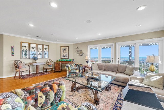 6309 Via Colinita, Rancho Palos Verdes CA: https://media.crmls.org/medias/708296f9-99e0-42a6-b543-501f07919755.jpg