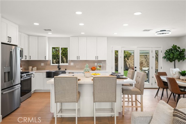 5021 Dovewood Drive, Huntington Beach CA: https://media.crmls.org/medias/7082a4bd-17a9-4711-af3d-85e080c561c6.jpg