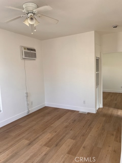 12301 San Fernando, 514 photo 4