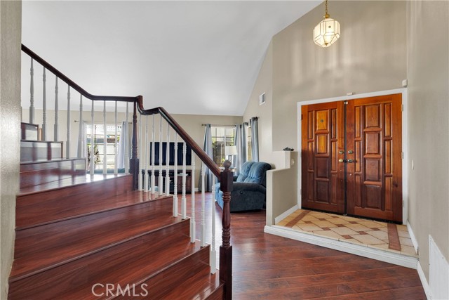 Image 4 of 26 For 40054 Oak Grove Avenue