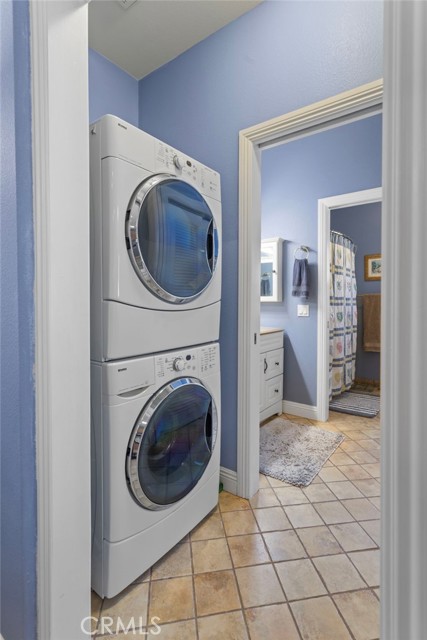 534 Highland, Big Bear Lake CA: https://media.crmls.org/medias/708426d8-f2ac-4ccd-8daa-7809b4c17acd.jpg