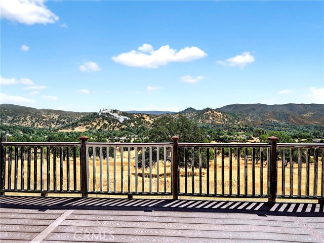 2564 Indian Hill Road, Clearlake Oaks CA: https://media.crmls.org/medias/7084594d-4337-45e6-9b9b-0f520f04a4ea.jpg